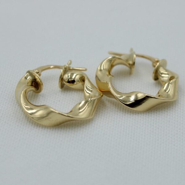18 karat solid gold hoop earrings