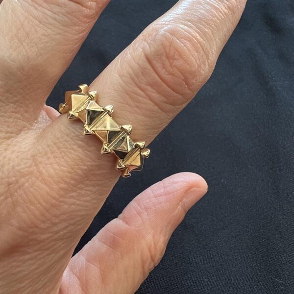 18k gold pyramid ring
