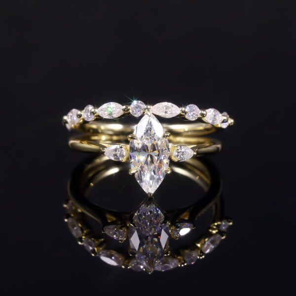 Marquise-band-engagement-ring